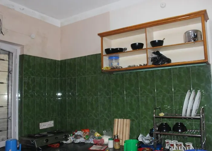 & Homestay *